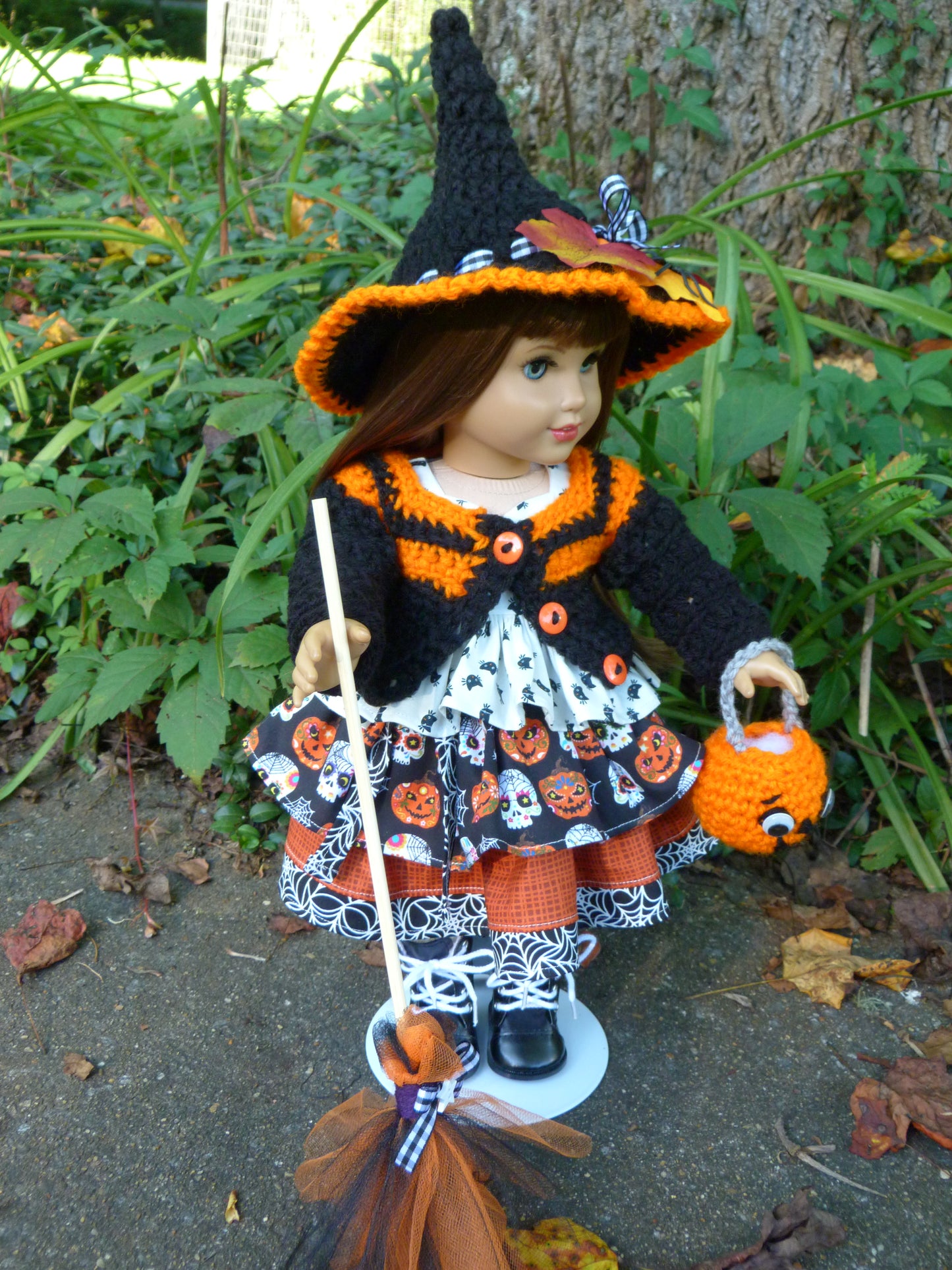Spooky Halloween Witch Outfit for 18 Inch Doll