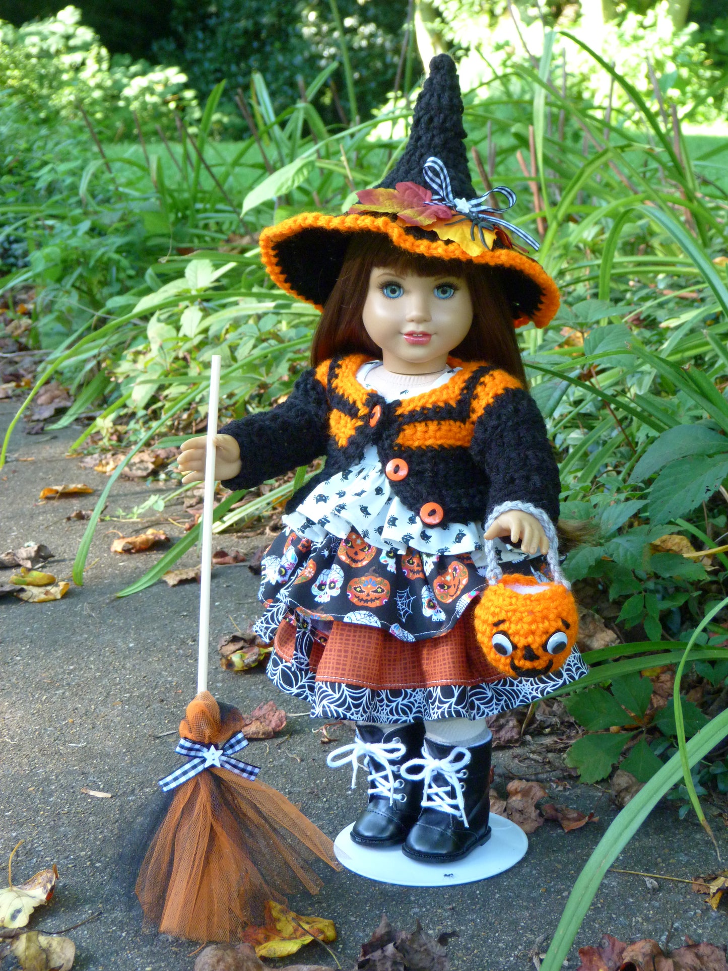 Spooky Halloween Witch Outfit for 18 Inch Doll