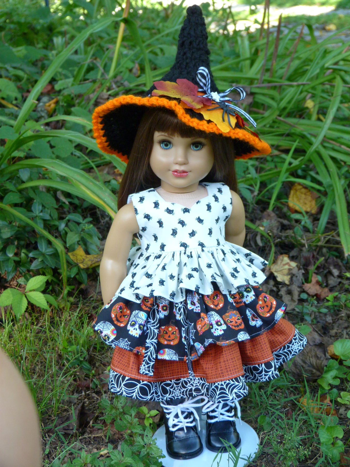 Spooky Halloween Witch Outfit for 18 Inch Doll