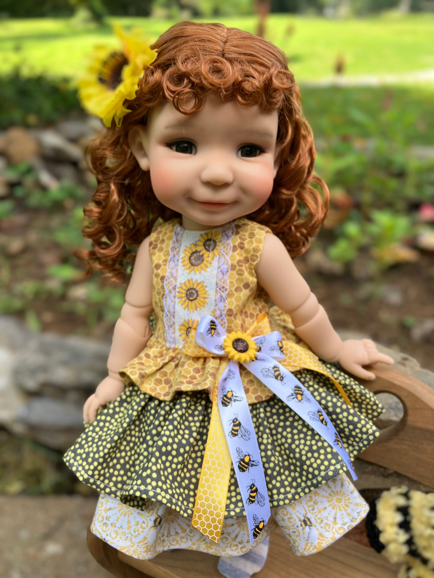 Fall Sunflowers & Honeybees Outfit for 15 Inch Meadowdoll Moppet