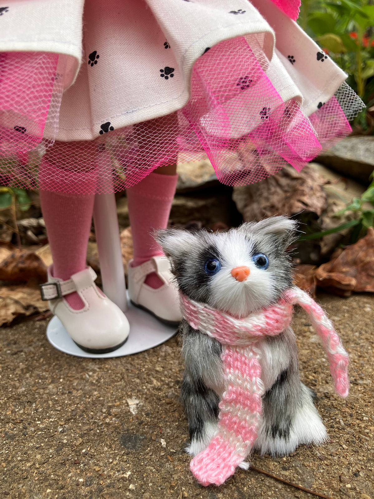Cat Outfit for Ruby Red Fashion Friends 14.5 Inch Doll
