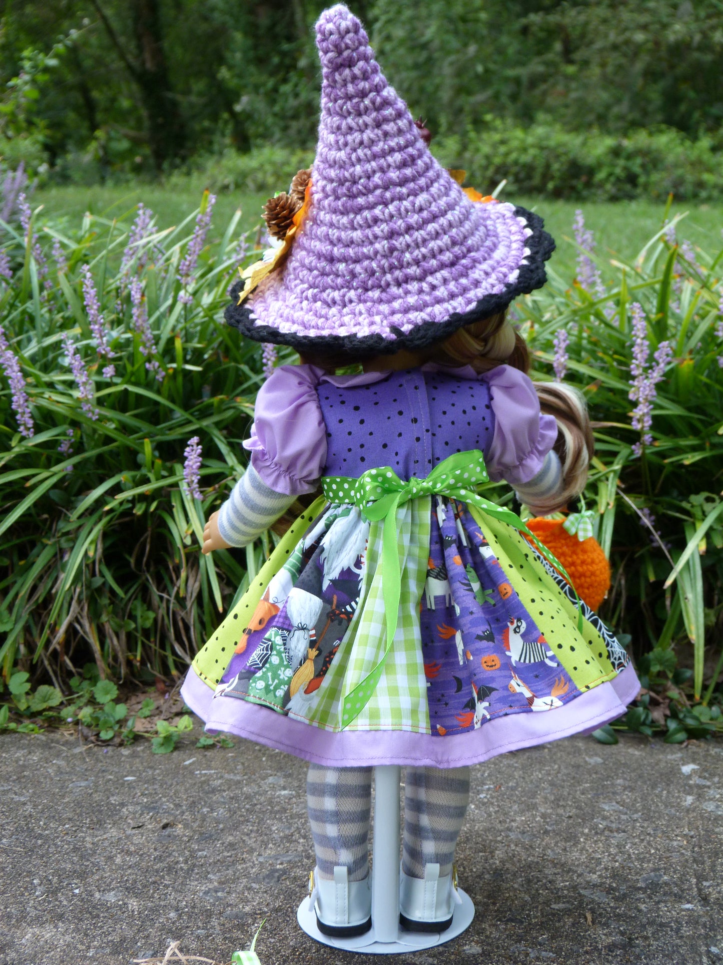 Halloween Trick-or-Treat Witch Outfit