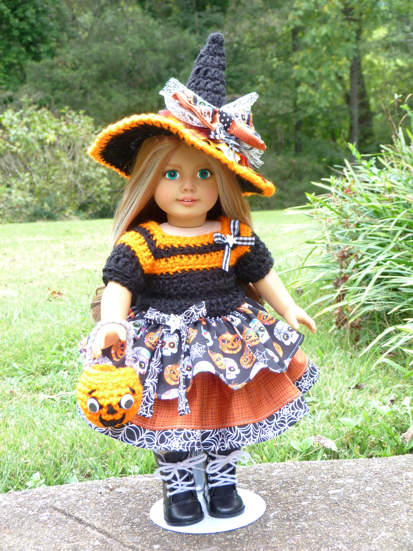 Spooky Halloween Witch Outfit for 18 Inch Doll