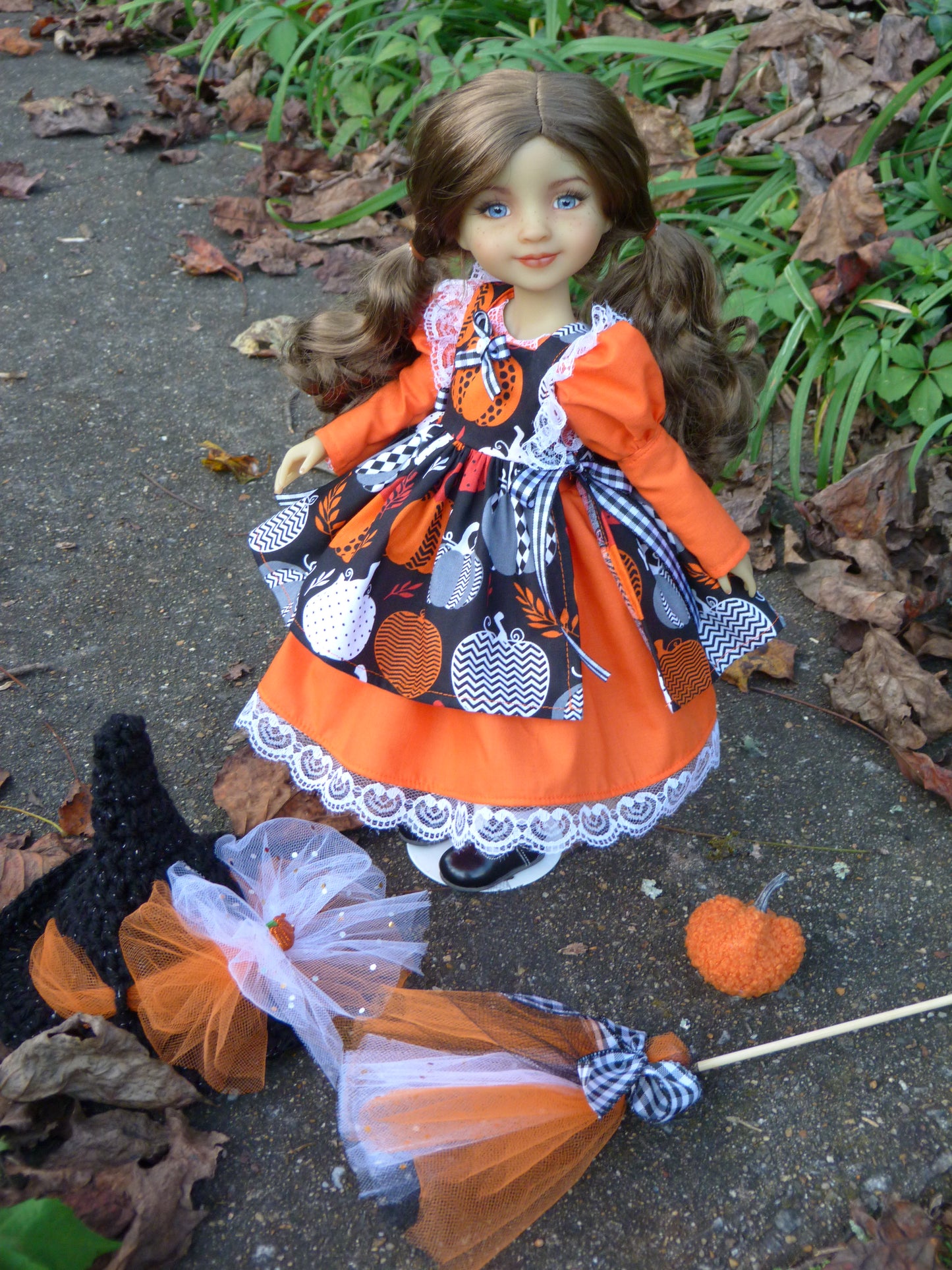 Lil' Pumpkin Halloween Outfit Handmade to fit 14.5 Inch Ruby Red Fashion Friends Doll