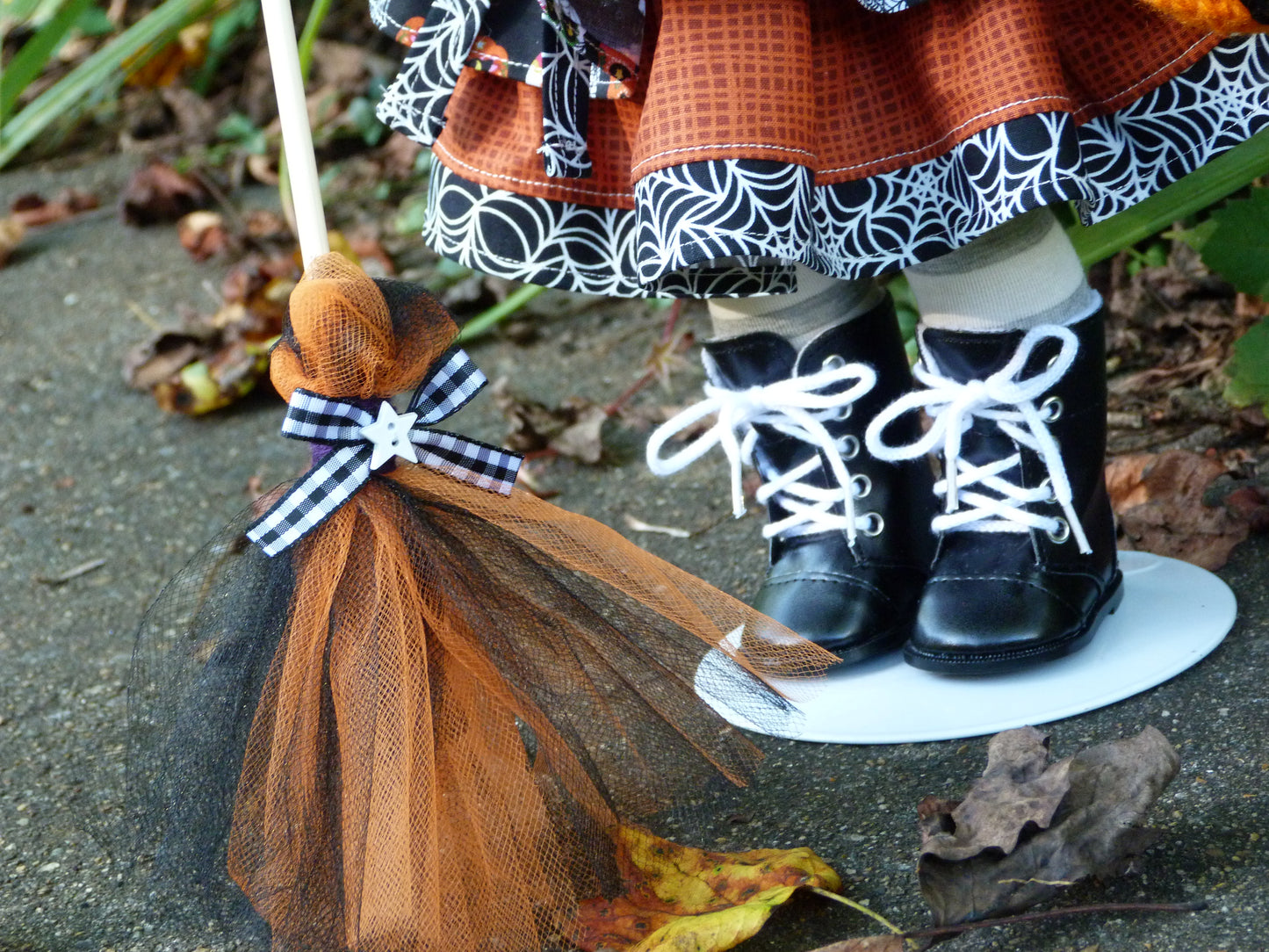 Spooky Halloween Witch Outfit for 18 Inch Doll